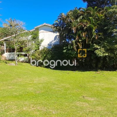 27826 com 453m², no bairro Cachoeira do Bom Jesus em Florianópolis