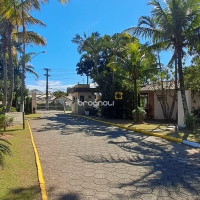27826 com 453m², no bairro Cachoeira do Bom Jesus em Florianópolis
