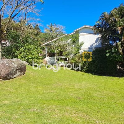 27826 com 453m², no bairro Cachoeira do Bom Jesus em Florianópolis