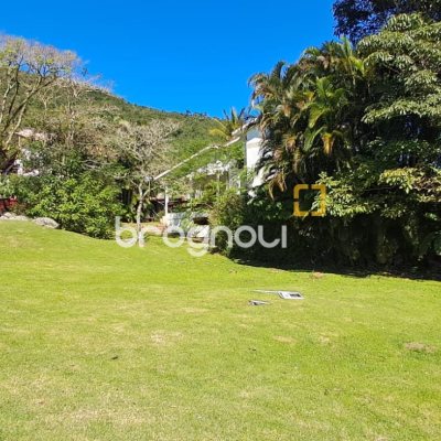 27826 com 453m², no bairro Cachoeira do Bom Jesus em Florianópolis