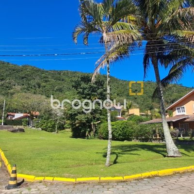 27826 com 453m², no bairro Cachoeira do Bom Jesus em Florianópolis