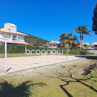 27826 com 453m², no bairro Cachoeira do Bom Jesus em Florianópolis