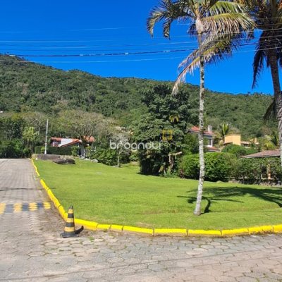 27826 com 453m², no bairro Cachoeira do Bom Jesus em Florianópolis