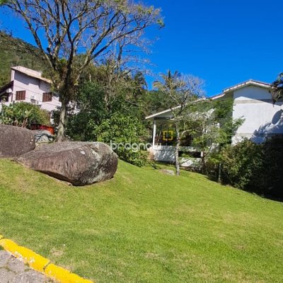 27826 com 453m², no bairro Cachoeira do Bom Jesus em Florianópolis