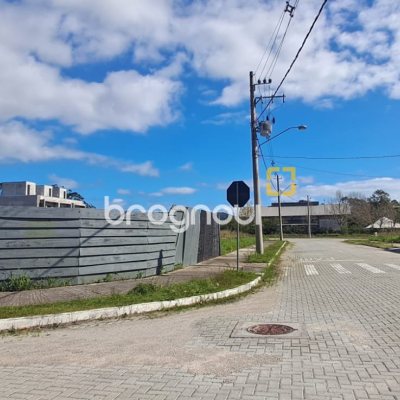 Terreno com 444m², no bairro Canasvieiras em Florianópolis