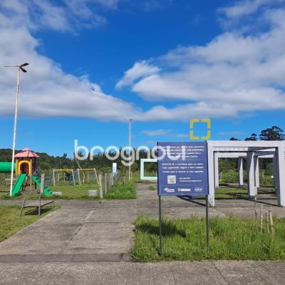 Terreno com 444m², no bairro Canasvieiras em Florianópolis