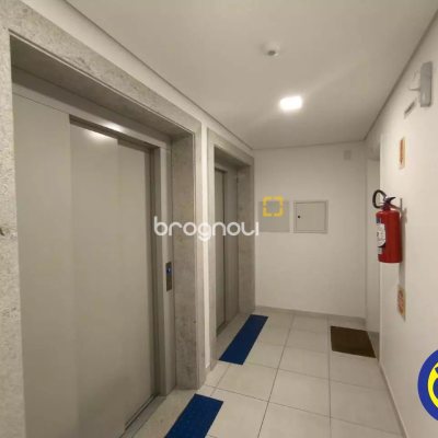 Sala com 48m², 1 garagem, no bairro Centro em Florianópolis