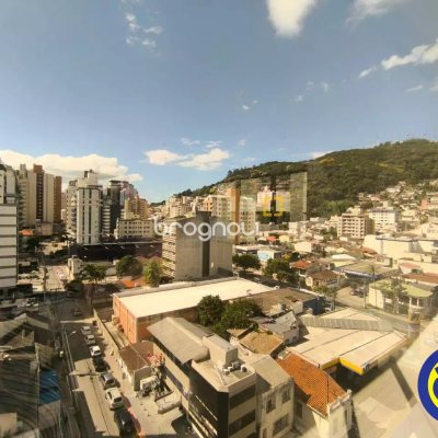 Sala com 48m², 1 garagem, no bairro Centro em Florianópolis