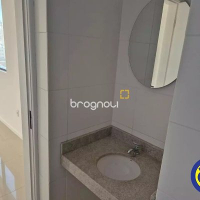 Sala com 48m², 1 garagem, no bairro Centro em Florianópolis