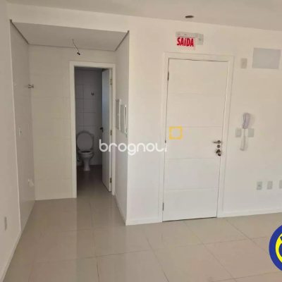 Sala com 48m², 1 garagem, no bairro Centro em Florianópolis