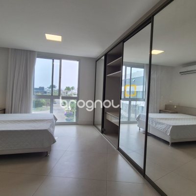 Apartamento com 186m², 3 quartos (sendo 3 suítes), 2 garagens, no bairro Jurerê Internacional em Florianópolis