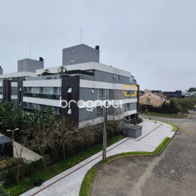 Apartamento com 186m², 3 quartos (sendo 3 suítes), 2 garagens, no bairro Jurerê Internacional em Florianópolis