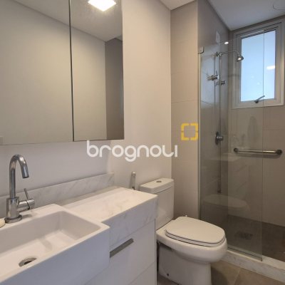 Apartamento com 186m², 3 quartos (sendo 3 suítes), 2 garagens, no bairro Jurerê Internacional em Florianópolis