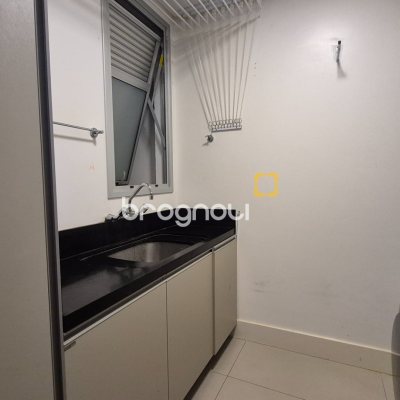 Apartamento com 186m², 3 quartos (sendo 3 suítes), 2 garagens, no bairro Jurerê Internacional em Florianópolis