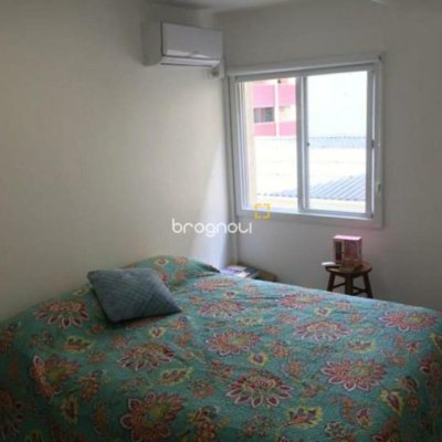 Apartamento com 81m², 3 quartos (sendo 1 suíte), 1 garagem, no bairro Estreito em Florianópolis