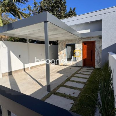 Casa com 48m², 2 quartos (sendo 1 suíte), 1 garagem, no bairro São João do Rio Vermelho em Florianópolis