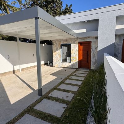 Casa com 48m², 2 quartos (sendo 1 suíte), 1 garagem, no bairro São João do Rio Vermelho em Florianópolis
