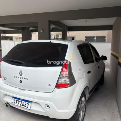 Apartamento com 68m², 2 quartos (sendo 1 suíte), 1 garagem, no bairro Pagani em Palhoça