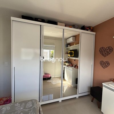 Apartamento com 68m², 2 quartos (sendo 1 suíte), 1 garagem, no bairro Pagani em Palhoça