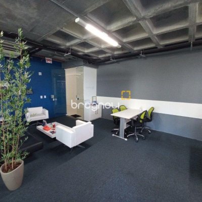 Sala com 167m², 2 garagens, no bairro João Paulo em Florianópolis