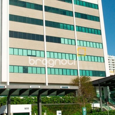 Sala com 167m², 2 garagens, no bairro João Paulo em Florianópolis