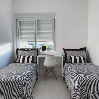 Apartamento com 63m², 2 quartos (sendo 1 suíte), 1 garagem, no bairro Canasvieiras em Florianópolis