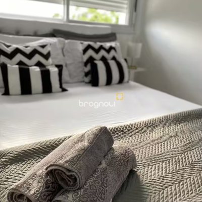 Apartamento com 63m², 2 quartos (sendo 1 suíte), 1 garagem, no bairro Canasvieiras em Florianópolis