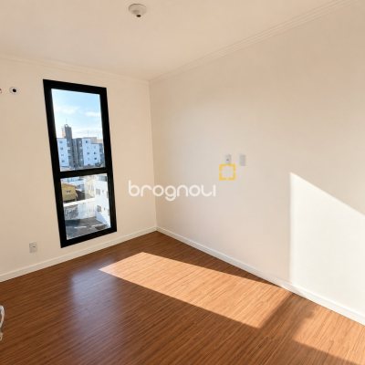 Apartamento com 56m², 2 quartos, 1 garagem, no bairro Serraria em São José