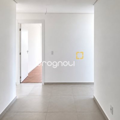 Apartamento com 56m², 2 quartos, 1 garagem, no bairro Serraria em São José