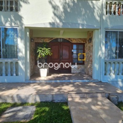 Apartamento com 62m², 2 quartos, 1 garagem, no bairro Capoeiras em Florianópolis