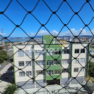 Apartamento com 62m², 2 quartos, 1 garagem, no bairro Capoeiras em Florianópolis