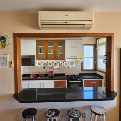Apartamento com 62m², 2 quartos, 1 garagem, no bairro Capoeiras em Florianópolis