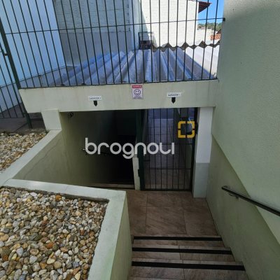Apartamento com 62m², 2 quartos, 1 garagem, no bairro Capoeiras em Florianópolis