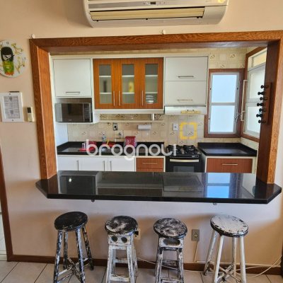 Apartamento com 62m², 2 quartos, 1 garagem, no bairro Capoeiras em Florianópolis
