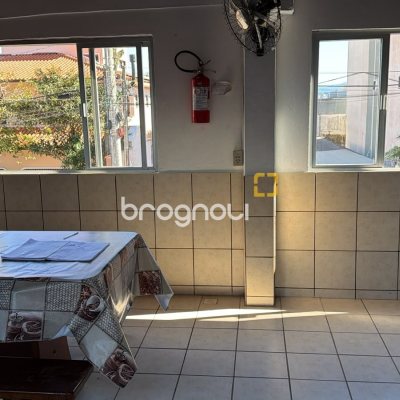 Apartamento com 62m², 2 quartos, 1 garagem, no bairro Capoeiras em Florianópolis