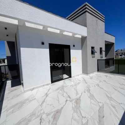 Casa com 148m², 2 quartos (sendo 2 suítes), 2 garagens, no bairro Ingleses em Florianópolis