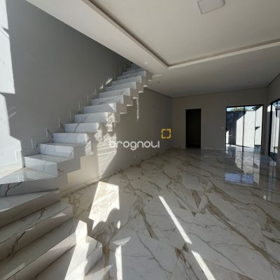 Casa com 148m², 2 quartos (sendo 2 suítes), 2 garagens, no bairro Ingleses em Florianópolis