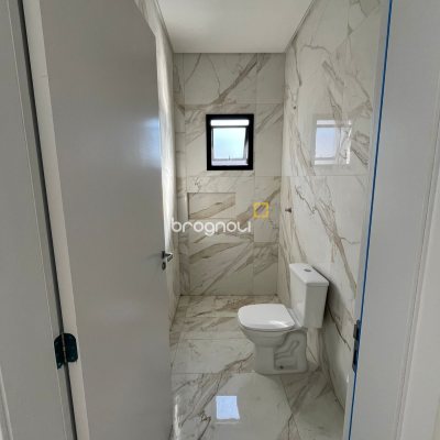 Casa com 148m², 2 quartos (sendo 2 suítes), 2 garagens, no bairro Ingleses em Florianópolis