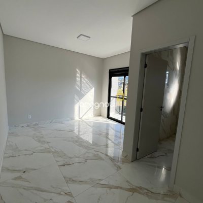 Casa com 148m², 2 quartos (sendo 2 suítes), 2 garagens, no bairro Ingleses em Florianópolis
