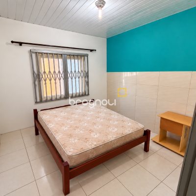 Casa com 400m², 2 quartos, 2 garagens, no bairro Balneário em Florianópolis