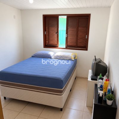 Casa com 400m², 2 quartos, 2 garagens, no bairro Balneário em Florianópolis