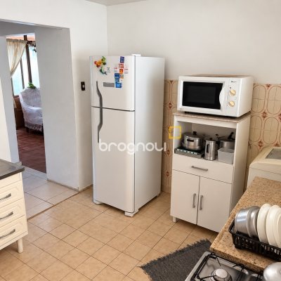 Casa com 400m², 2 quartos, 2 garagens, no bairro Balneário em Florianópolis