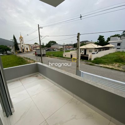 Casa com 170m², 3 quartos (sendo 1 suíte), 2 garagens, no bairro Ingleses em Florianópolis