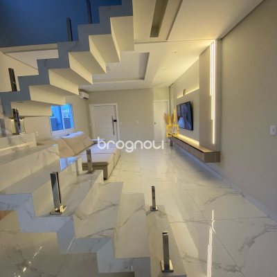 Casa com 170m², 3 quartos (sendo 1 suíte), 2 garagens, no bairro Ingleses em Florianópolis