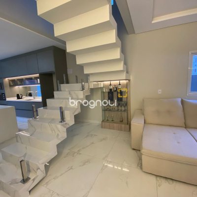Casa com 170m², 3 quartos (sendo 1 suíte), 2 garagens, no bairro Ingleses em Florianópolis