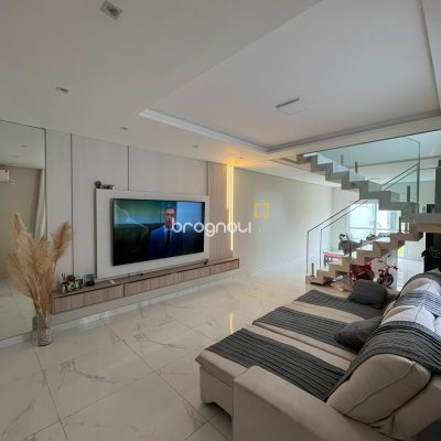 Casa com 170m², 3 quartos (sendo 1 suíte), 2 garagens, no bairro Ingleses em Florianópolis