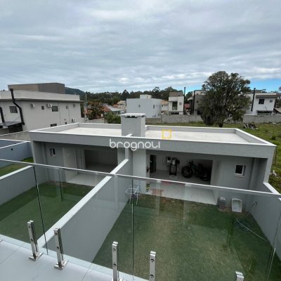 Casa com 170m², 3 quartos (sendo 1 suíte), 2 garagens, no bairro Ingleses em Florianópolis