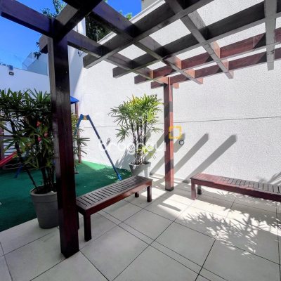 Apartamento com 90m², 3 quartos (sendo 1 suíte), 2 garagens, no bairro Barreiros em São José