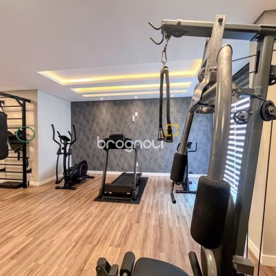 Apartamento com 90m², 3 quartos (sendo 1 suíte), 2 garagens, no bairro Barreiros em São José