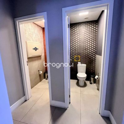Apartamento com 90m², 3 quartos (sendo 1 suíte), 2 garagens, no bairro Barreiros em São José